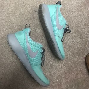 Nike ID Baby blue Roshes