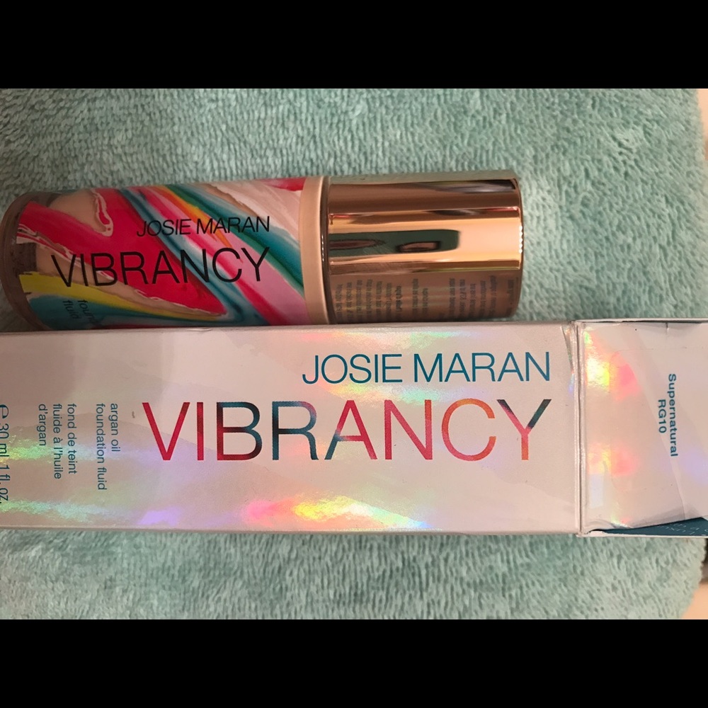 Josie Maran Vibrancy Argan Oil Fluid Foundation