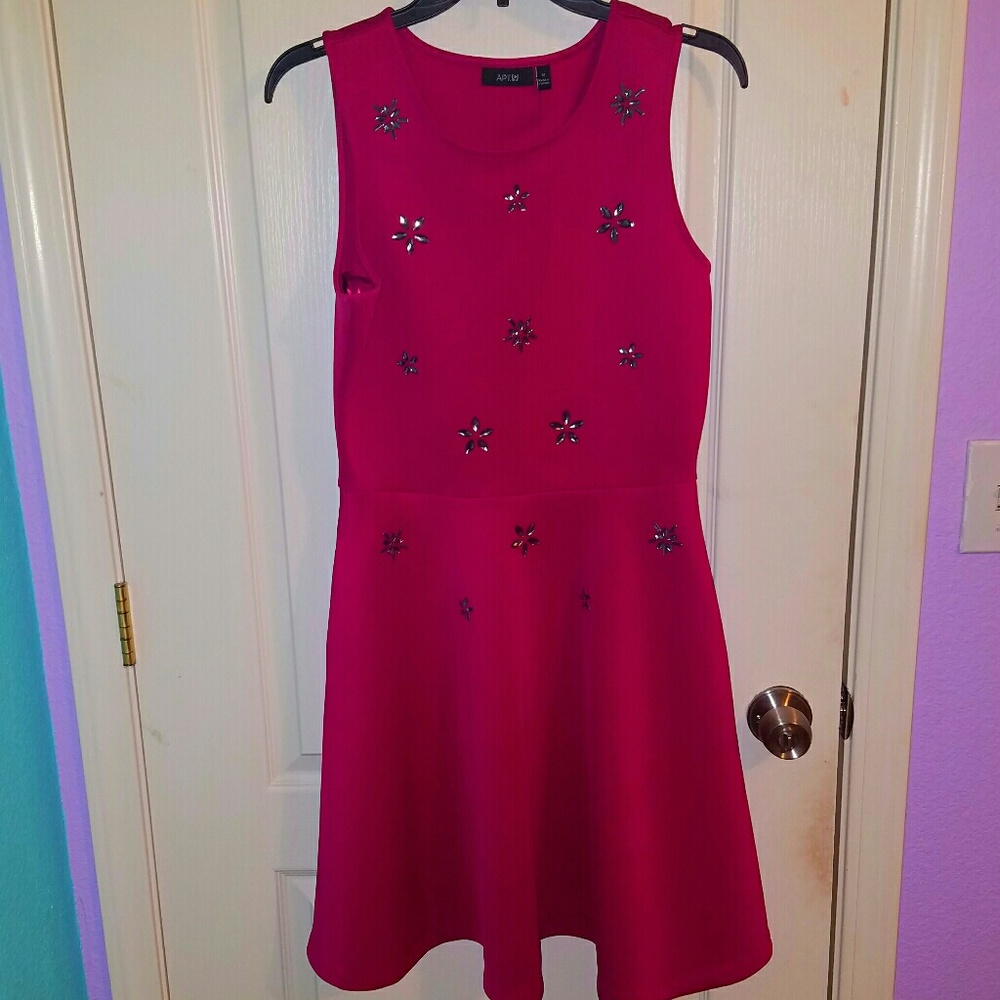 BRAND NEW--NEVER WORN--WITH  TAGS