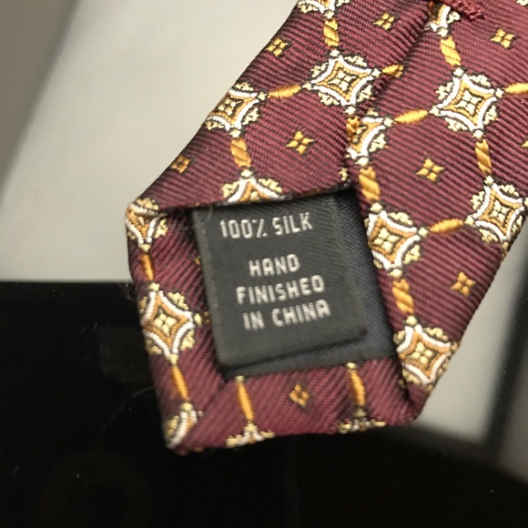 JoS A Bank Executive Collection red gold tie NWOT - Picture 7 of 8