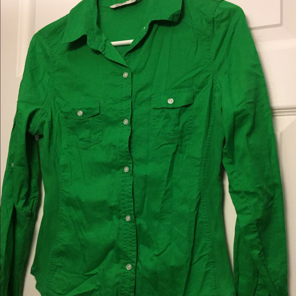 Old Navy fitted button down shirt
