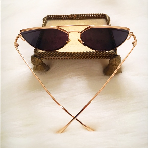 Pink / Brown Mirror Cat Eye Luxury Sunglasses - Picture 4 of 5