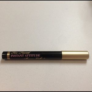 Too faced instant attitude brow lift pencil