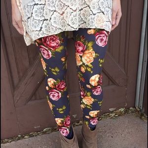Buttery Soft Charcoal Floral Print Leggings