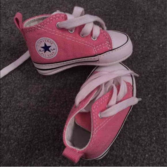 Baby Pink Converses - Brand New - Picture 2 of 3