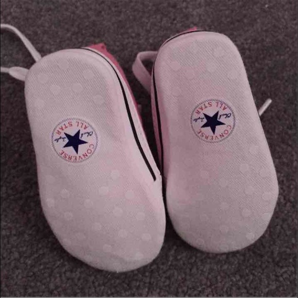 Baby Pink Converses - Brand New - Picture 3 of 3