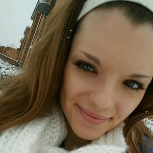 Meet your Posher, Delaney