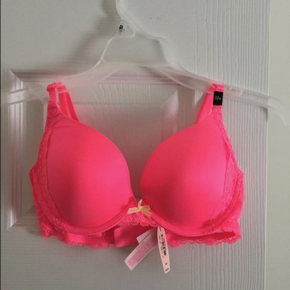 NEW Victoria's Secret Push Up Bra