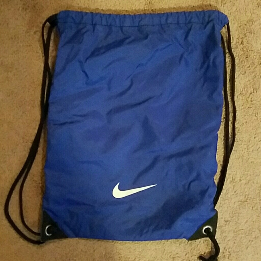 Blue Nike drawstring bag