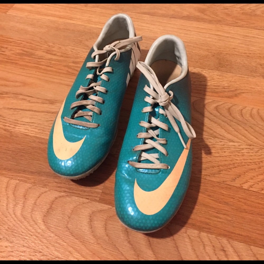 Nike women's soccer cleats
