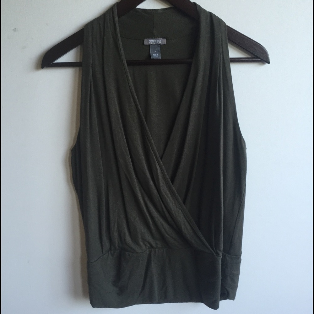 Kenneth Cole - Olive Gren Top - Enjoy