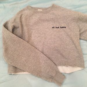 BRANDY MELVILLE cropped sweatshirt