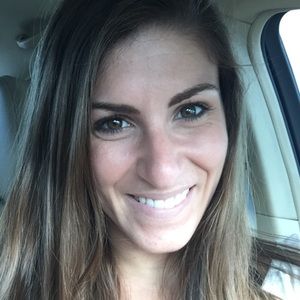 Meet your Posher, Jillian