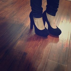 Black Luichiny Suede Heels 👠