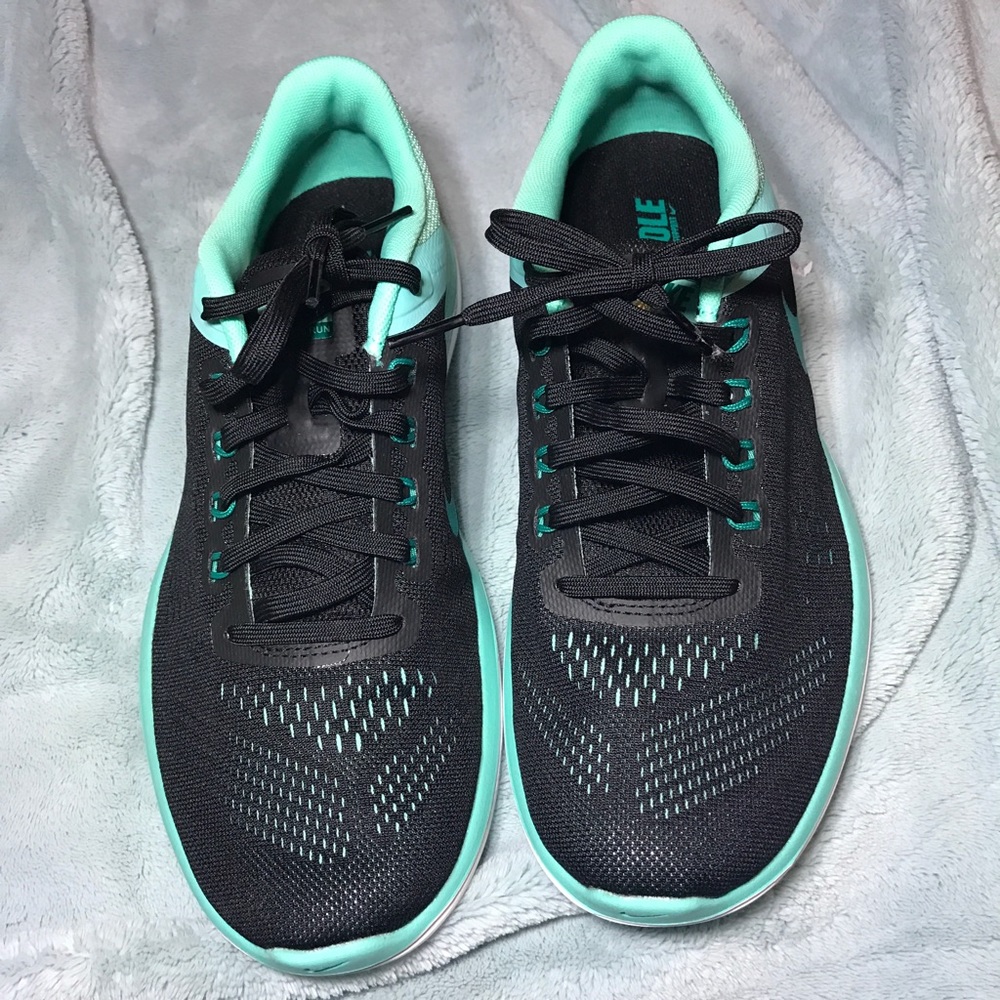 ⭐️Women's Nike Flex 2016 RN - Picture 3 of 6