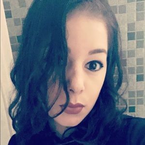 Meet your Posher, Monica