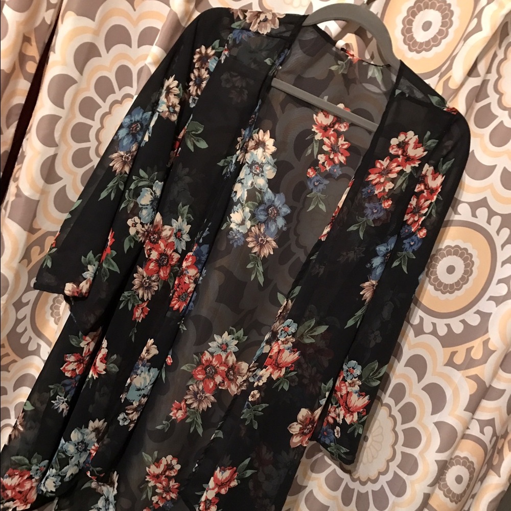 Floral vest 🌸🌺🌻🌼