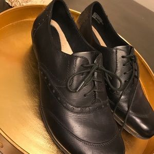 Earth origins oxford style shoe