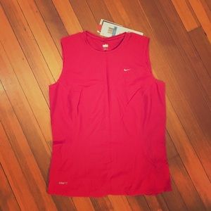 {NWT} Nike dri fit work out top