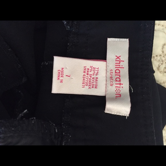 Black wide leg capris - Picture 3 of 3