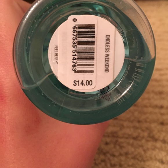 BATH AND BODY WORKS Fragrance Mist Endless Weekend - Picture 2 of 2