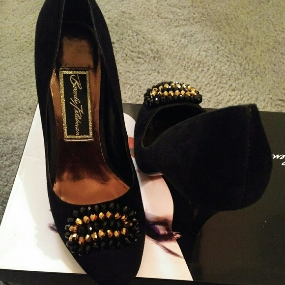 💥DEAL💥 Beverly Feldman Suede heels. - Picture 3 of 4