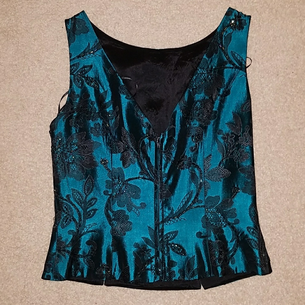 Fancy top - Picture 4 of 4