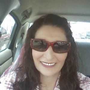 Meet your Posher, Leslie