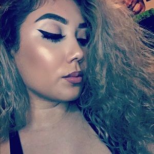 Meet your Posher, Brenda