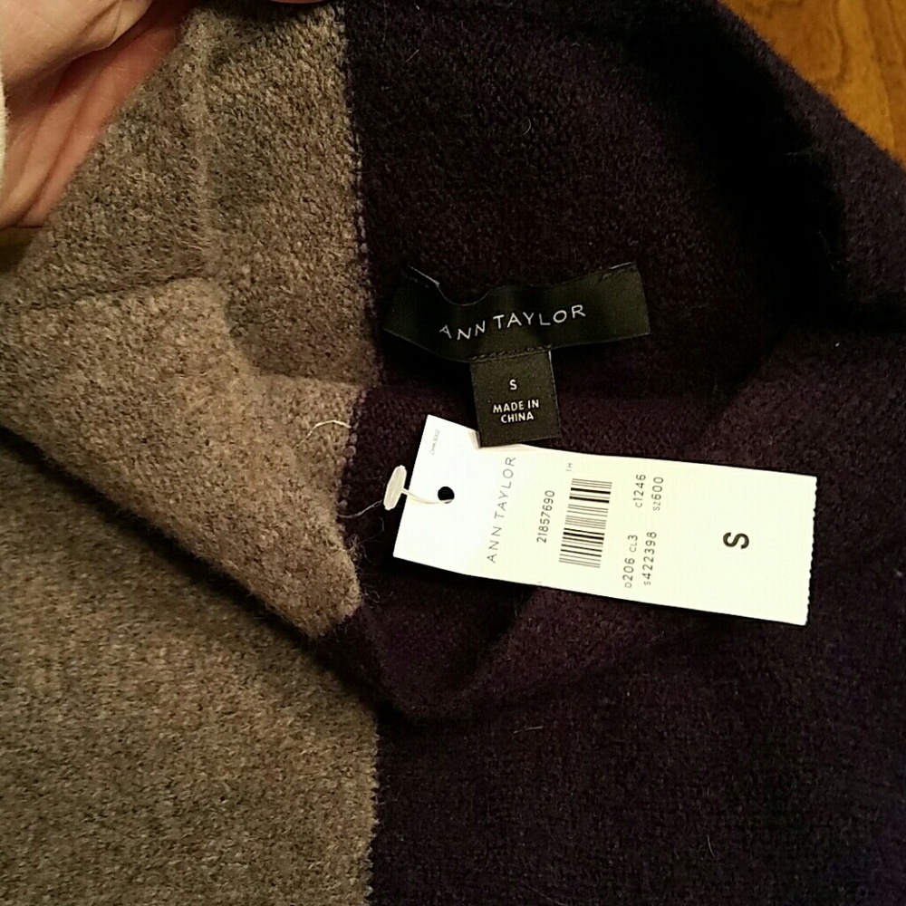 Ann Taylor mock neck sweater - Picture 2 of 3