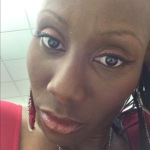 Meet your Posher, Miraj lee