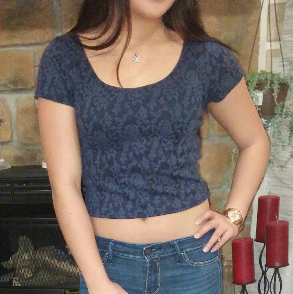 ABERCROMBIE: New Very Cute Navy Blue Crop Top