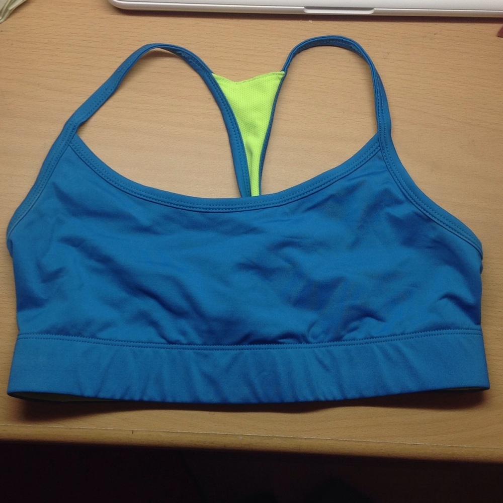 Sports bra