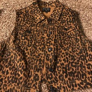 Leopard vest