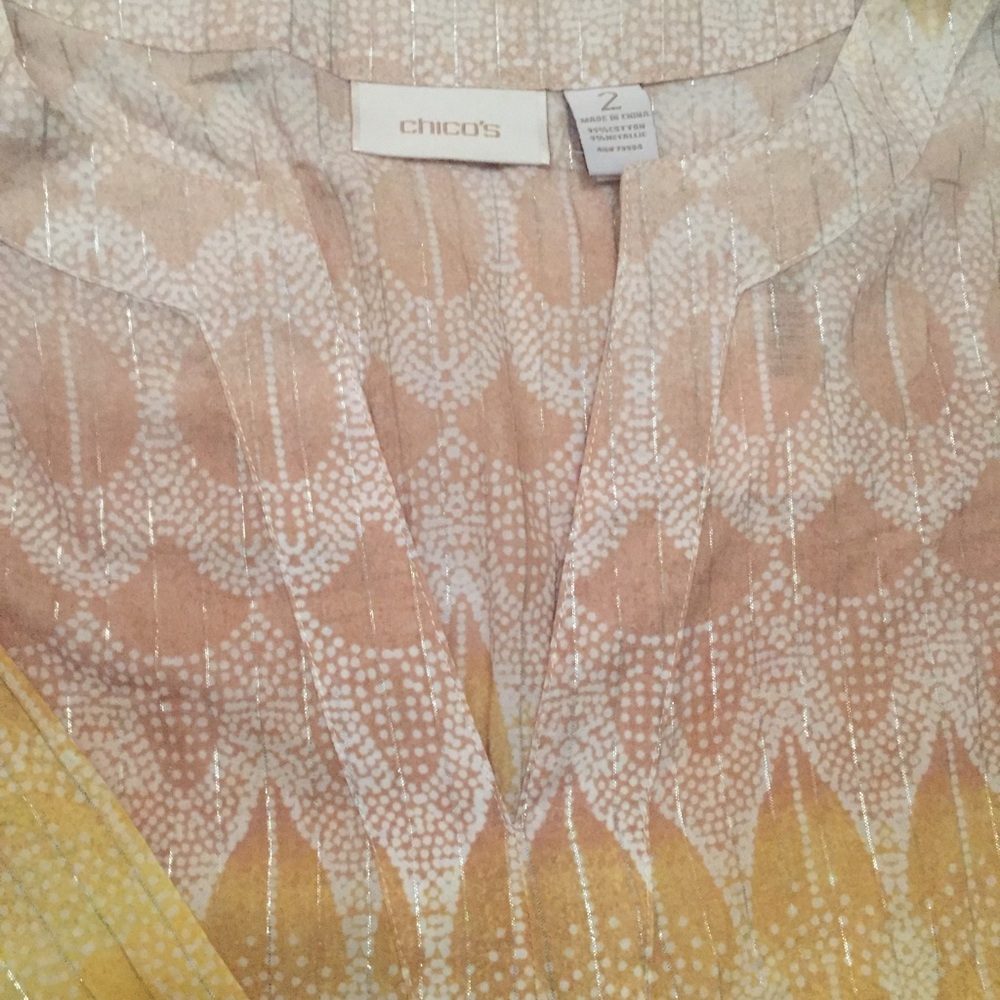 Chico's Top 💛 - Picture 2 of 6