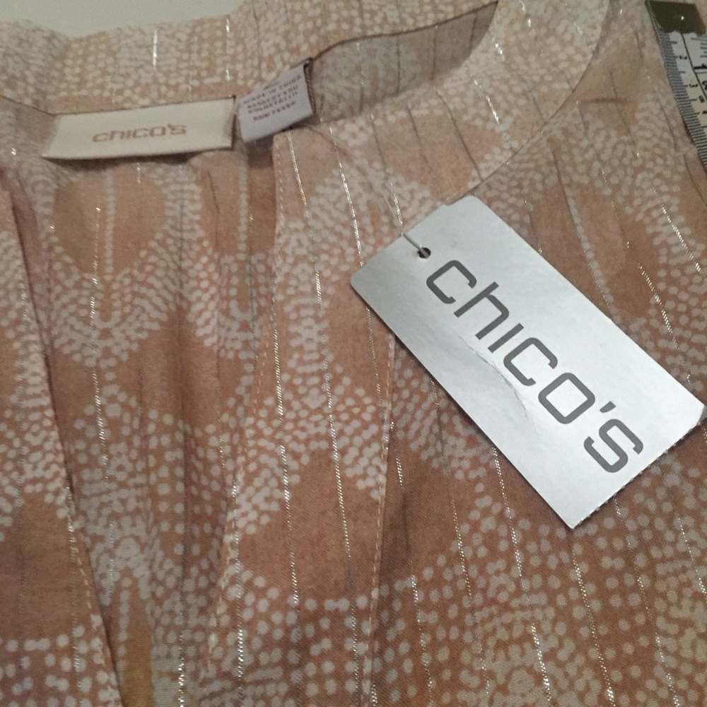 Chico's Top 💛 - Picture 5 of 6