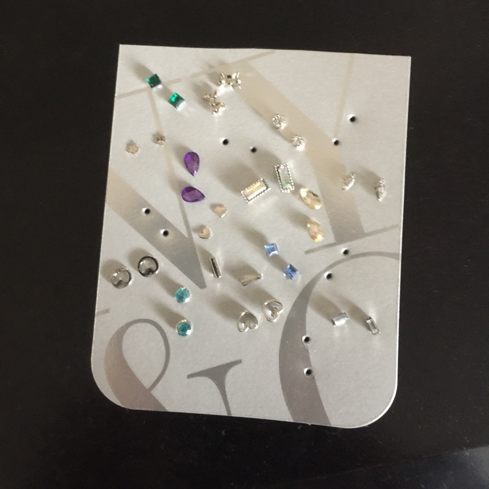 15 Piece Jewled Stud Earring Pack