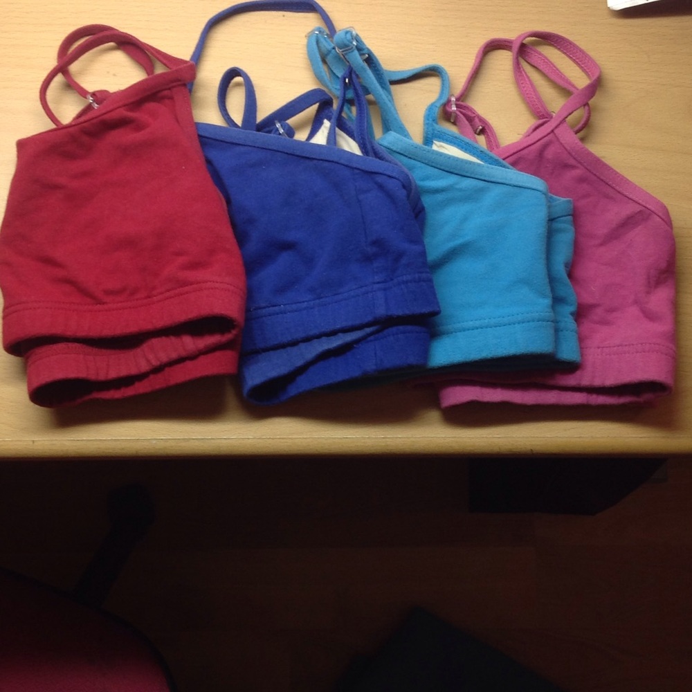 4 Sports bras