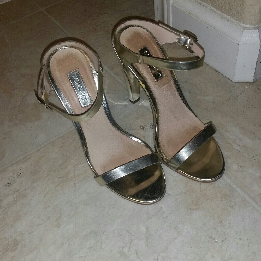 Shoes - Picture 4 of 4