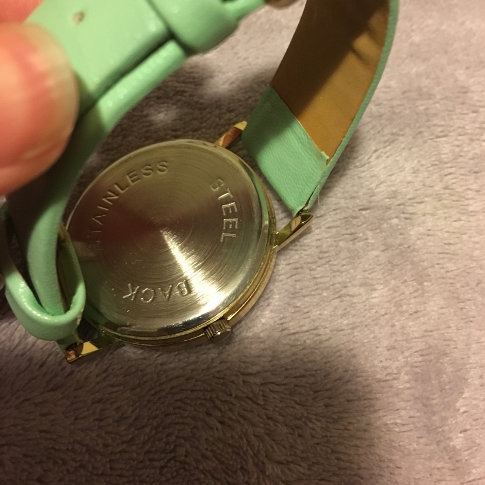 Turquoise watch - Picture 3 of 3