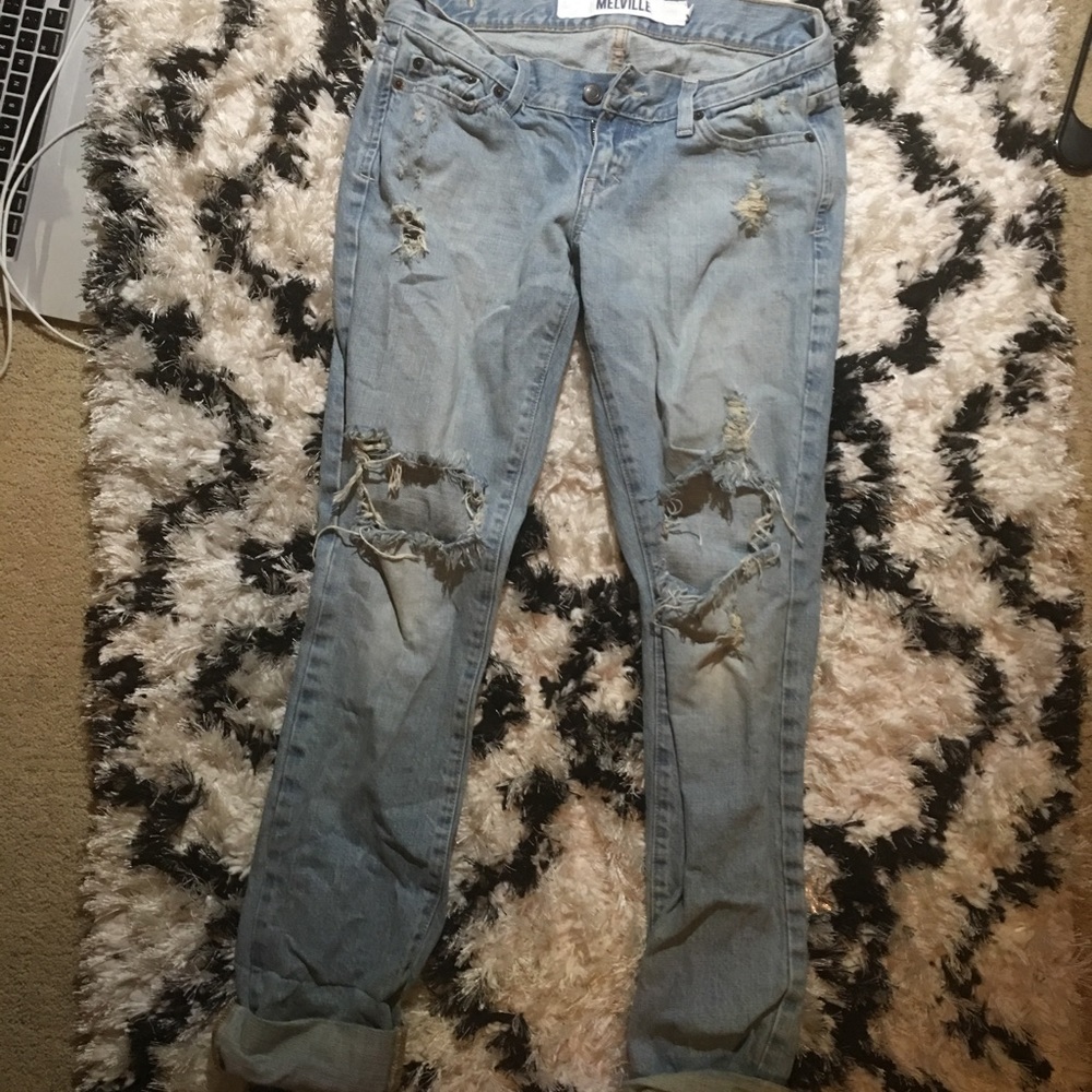Brandy Melville boyfriend jeans