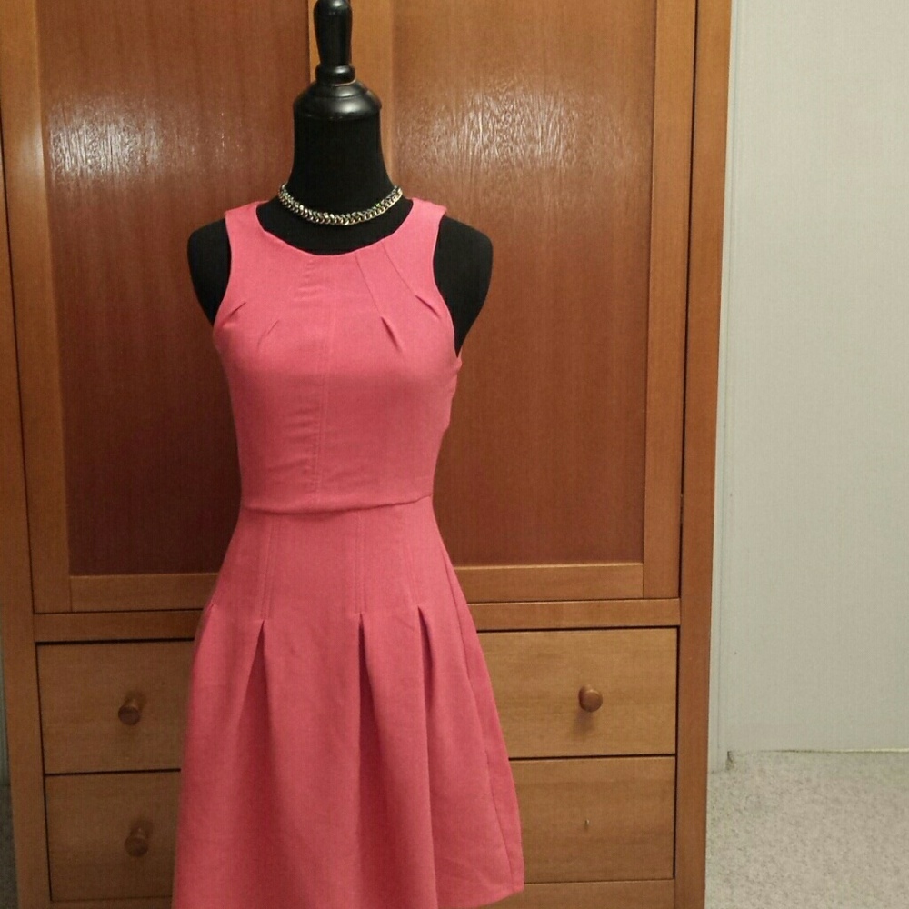 Hot pink Monteau dress with pleats
