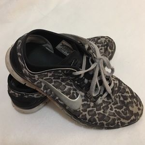 🎉SALE🎉Cheetah print Nike Free 5.0