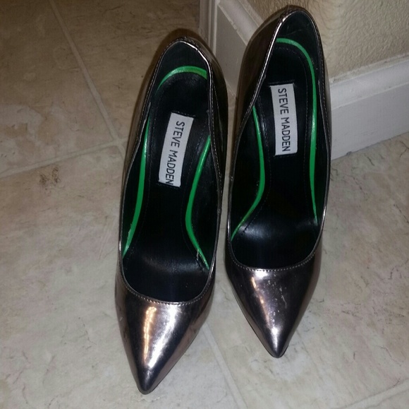 Shoes - Picture 2 of 2