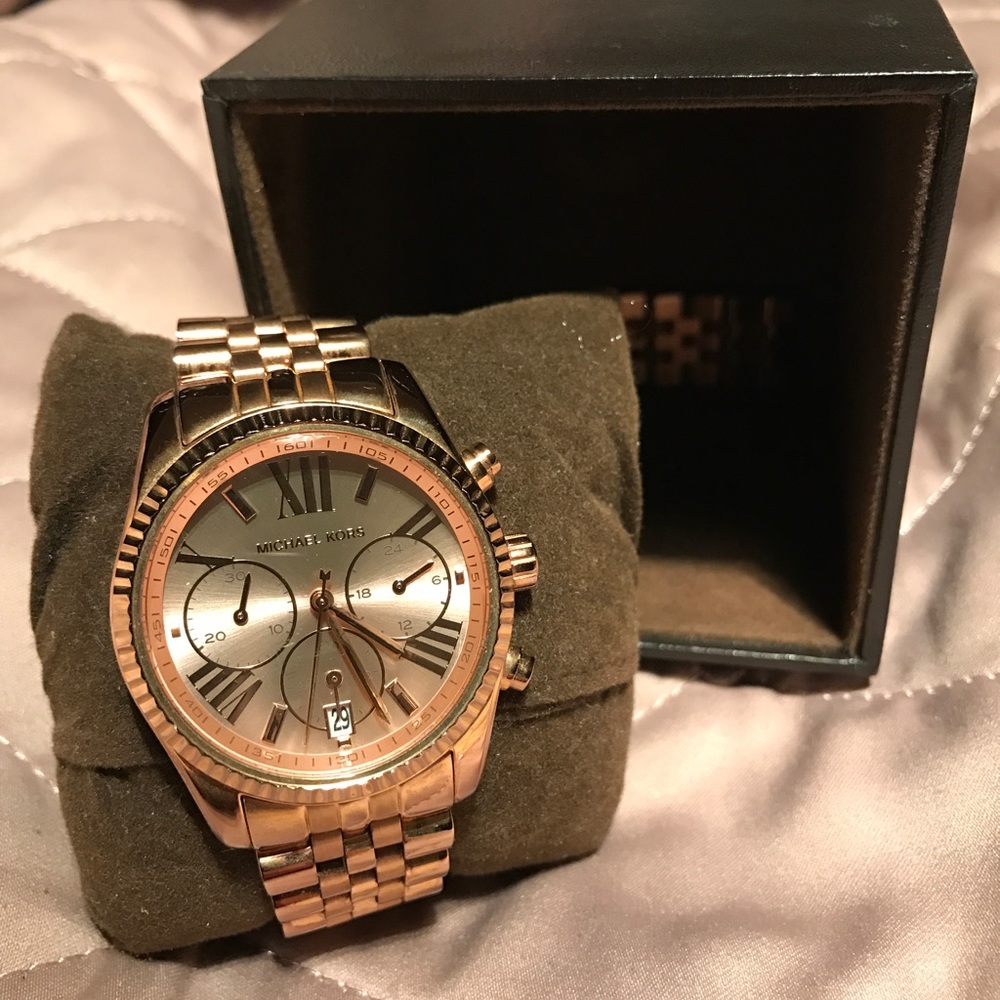 Michael Kors Watch - Picture 2 of 3