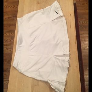Women's White Nike DriFit Skort sz S ⚡️SALE!!⚡️