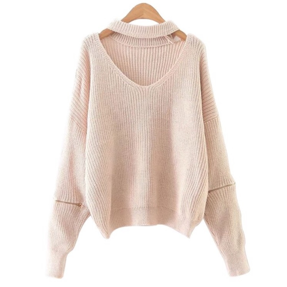 NWT Long sleeved zip detailed choker sweater