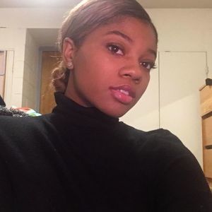 Meet your Posher, Adriane