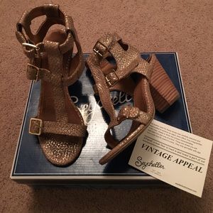 Seychelles Electro Metallic Gold heels