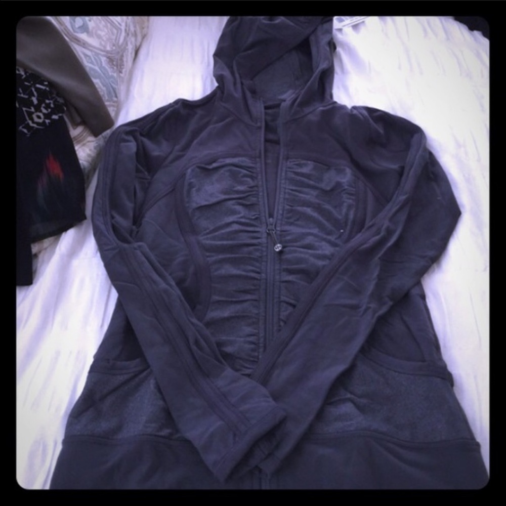 Lululemon Pure Balance jacket size 6